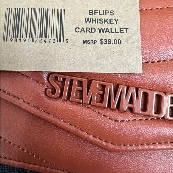 NWT STEVE MADDEN QUILTED WRISTLET PHONE CASE CARD WALLET - Picture 2 of 6